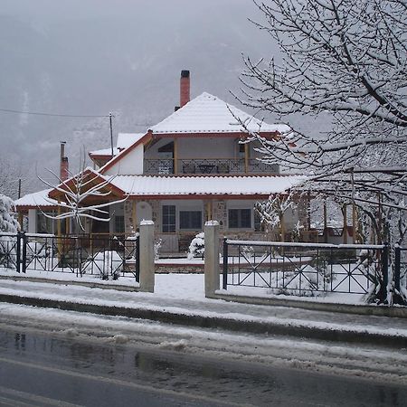 Guesthouse Agnandi Loutraki  Exterior photo