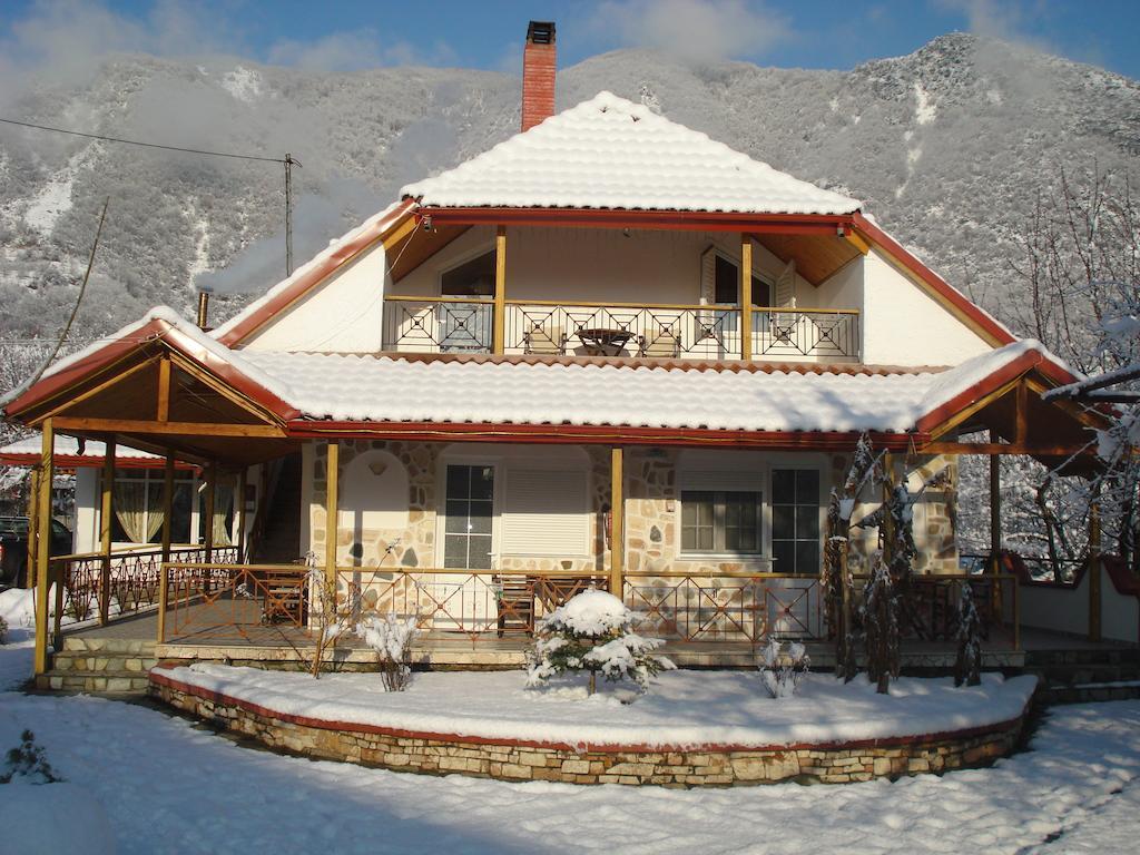 Guesthouse Agnandi Loutraki  Exterior photo